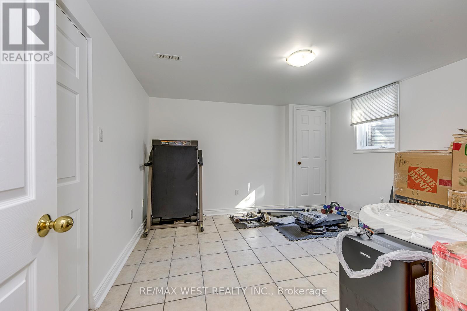 1397 Helen Court, Oakville, Ontario  L6L 6J9 - Photo 36 - W12474975