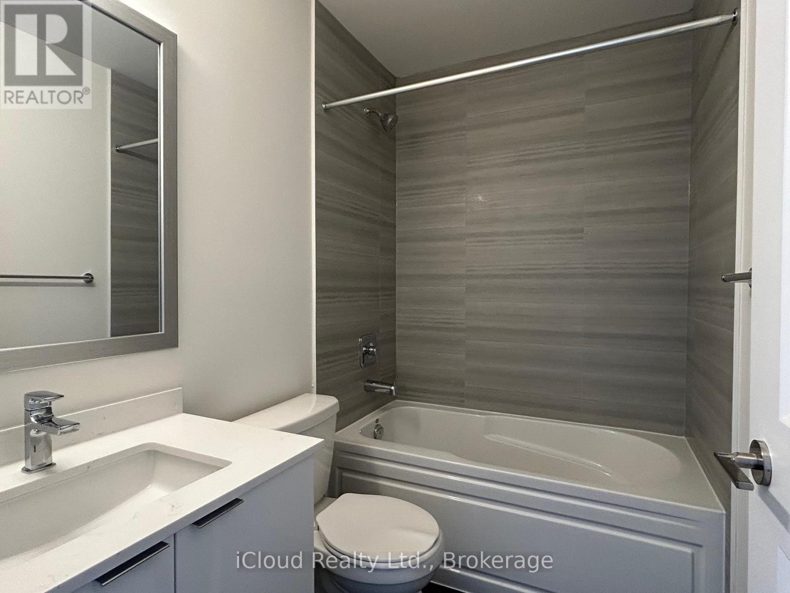 1610 - 15 Watergarden Drive, Mississauga, Ontario  L5R 0H4 - Photo 9 - W12474999