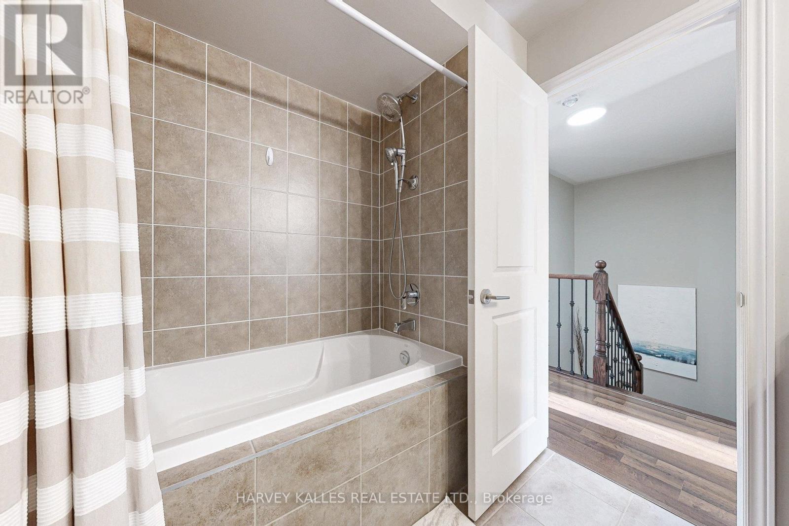 41 Selby Crescent, Bradford West Gwillimbury, Ontario  L3Z 0V3 - Photo 27 - N12474968