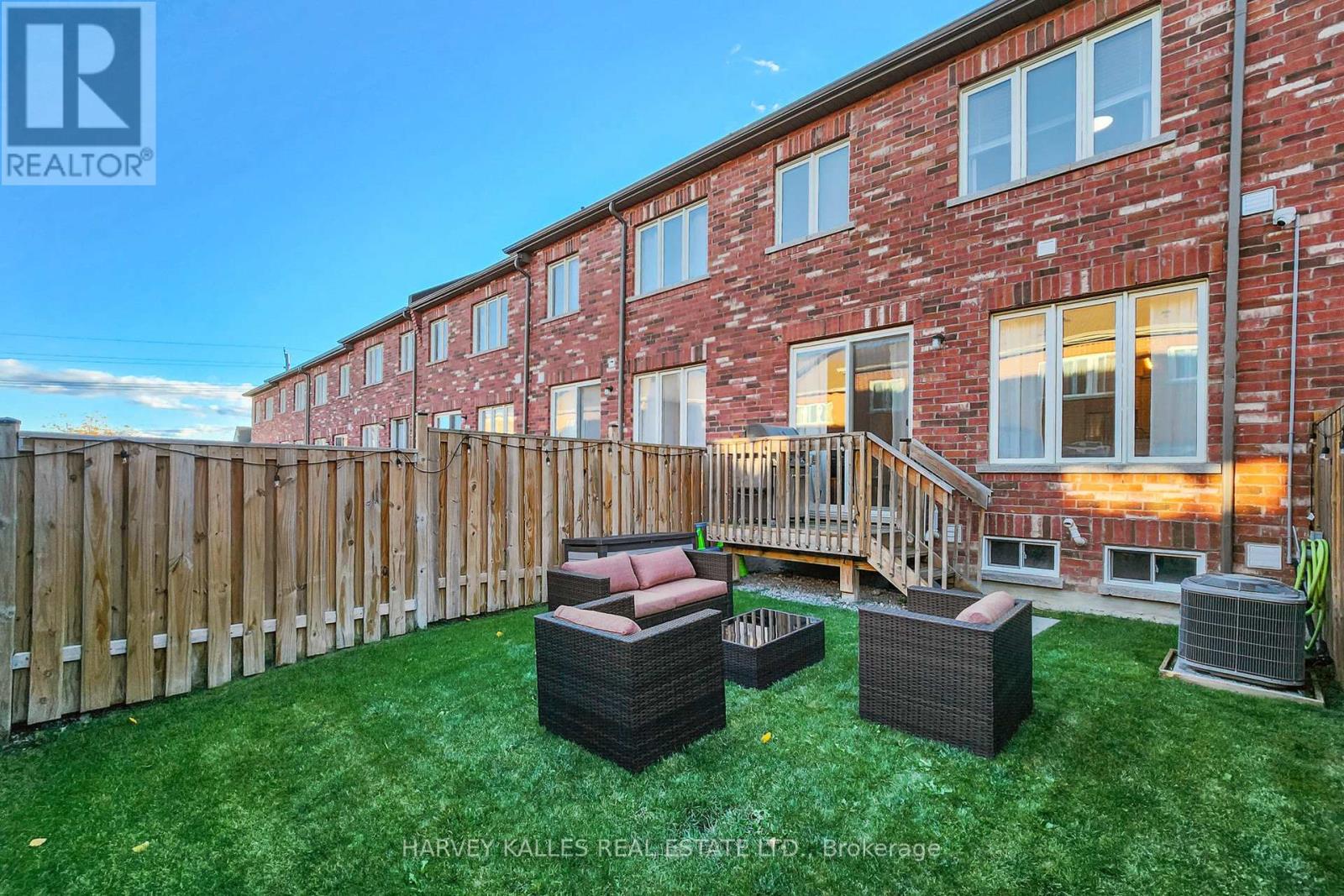 41 Selby Crescent, Bradford West Gwillimbury, Ontario  L3Z 0V3 - Photo 37 - N12474968