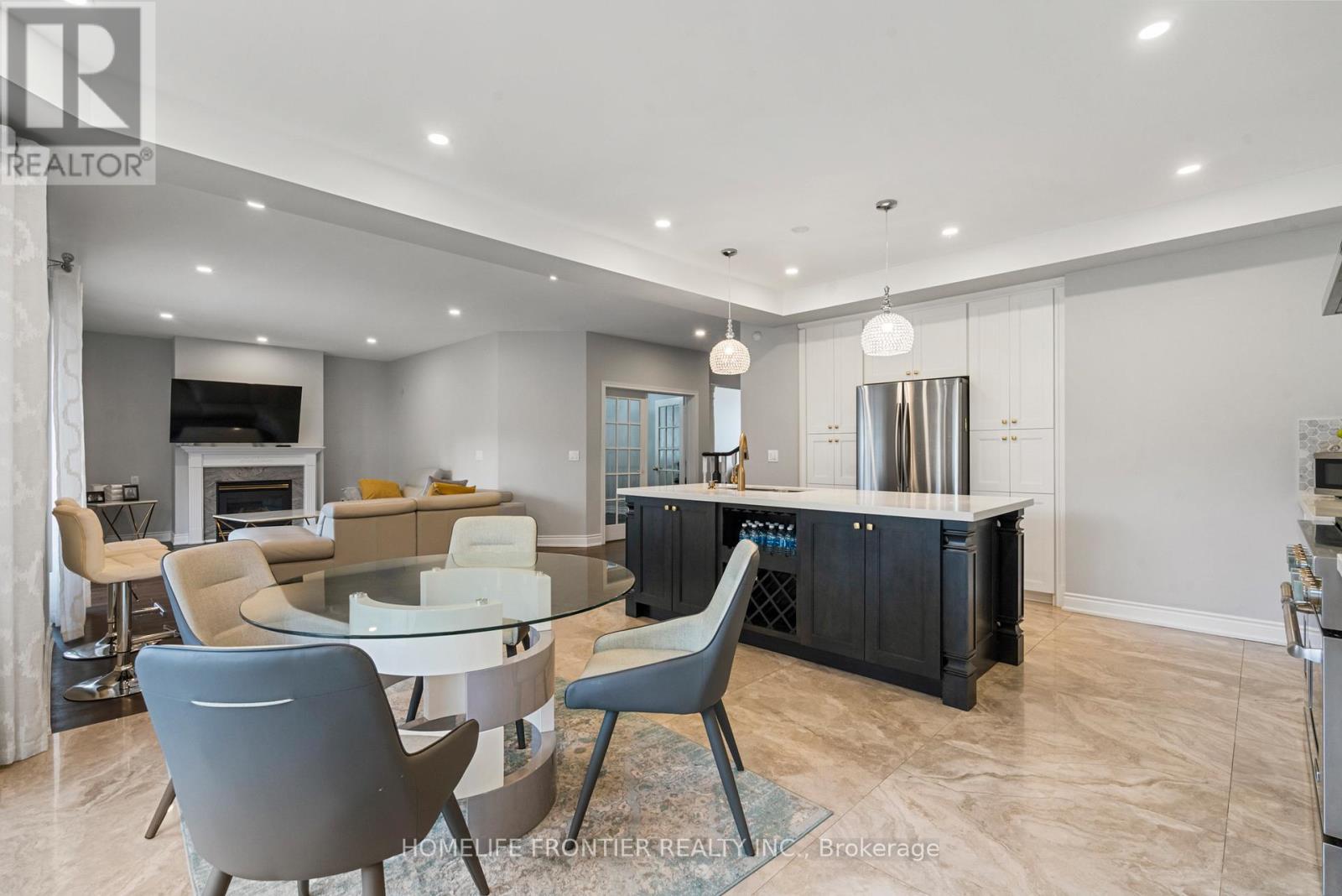 7 Edenbrook Crescent, Richmond Hill, Ontario  L4B 4B5 - Photo 13 - N12474970