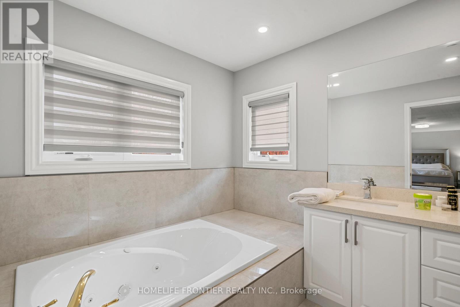 7 Edenbrook Crescent, Richmond Hill, Ontario  L4B 4B5 - Photo 23 - N12474970