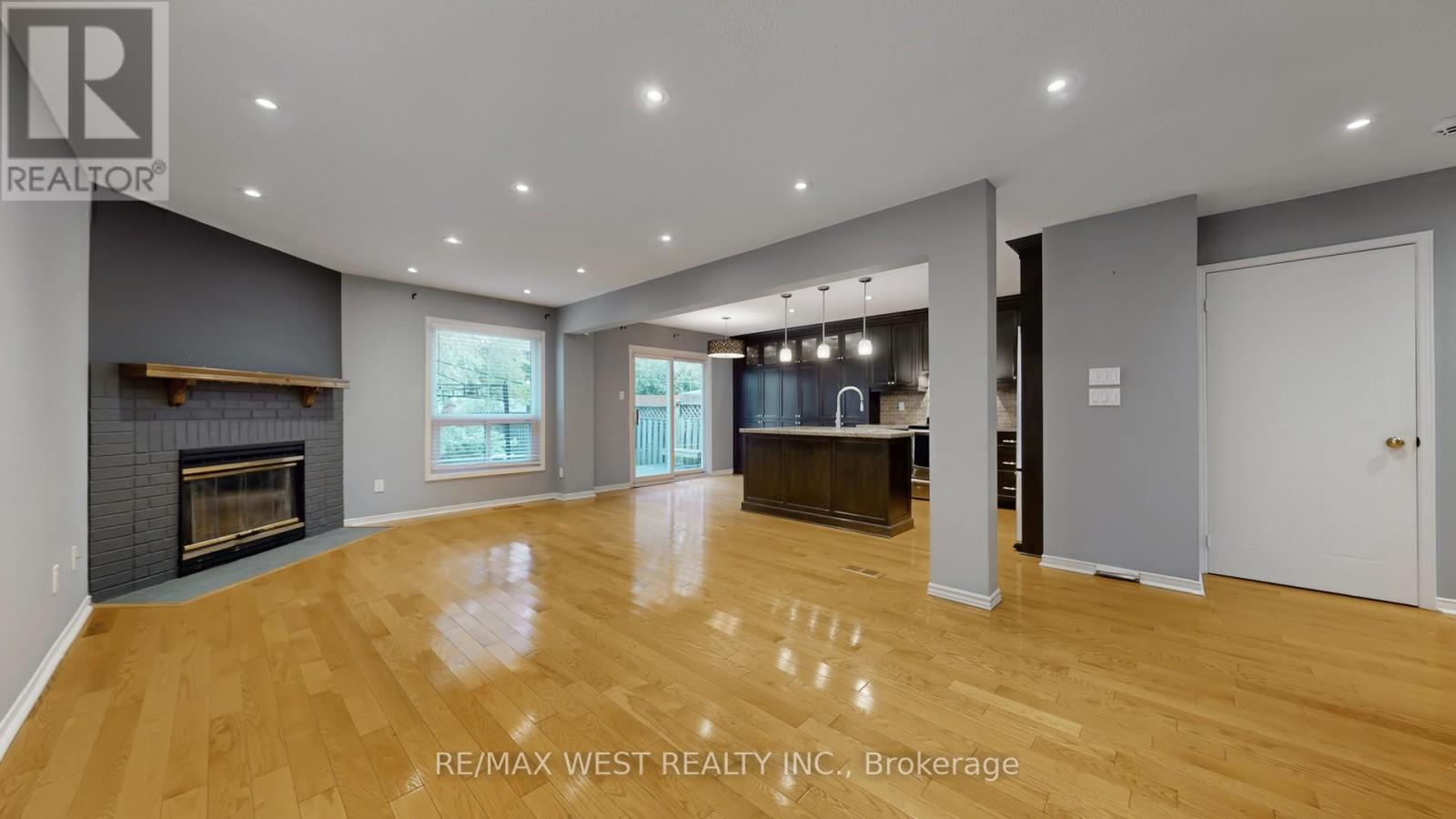 7147 Harding Crescent, Mississauga, Ontario  L5N 5P5 - Photo 6 - W12465028