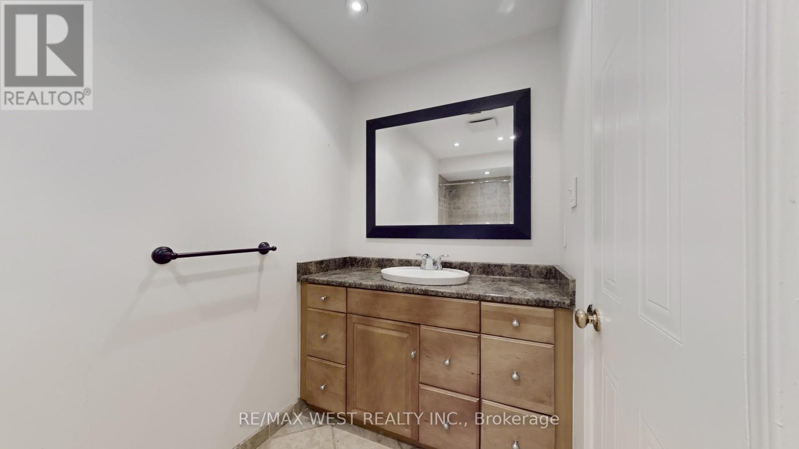 7147 Harding Crescent, Mississauga, Ontario  L5N 5P5 - Photo 28 - W12465028