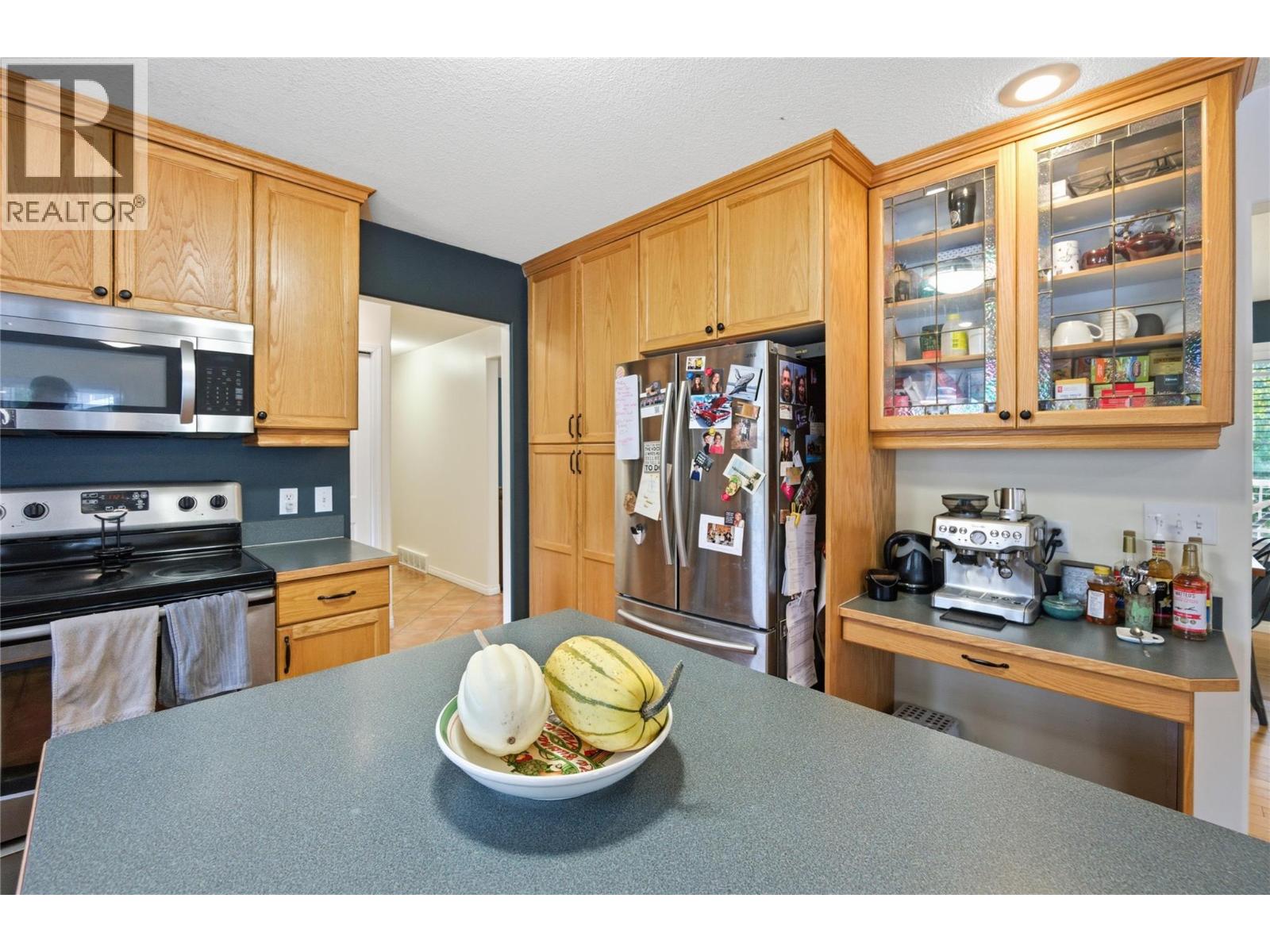 3395 Southridge Drive, Castlegar, British Columbia  V1N 4G1 - Photo 13 - 10366271