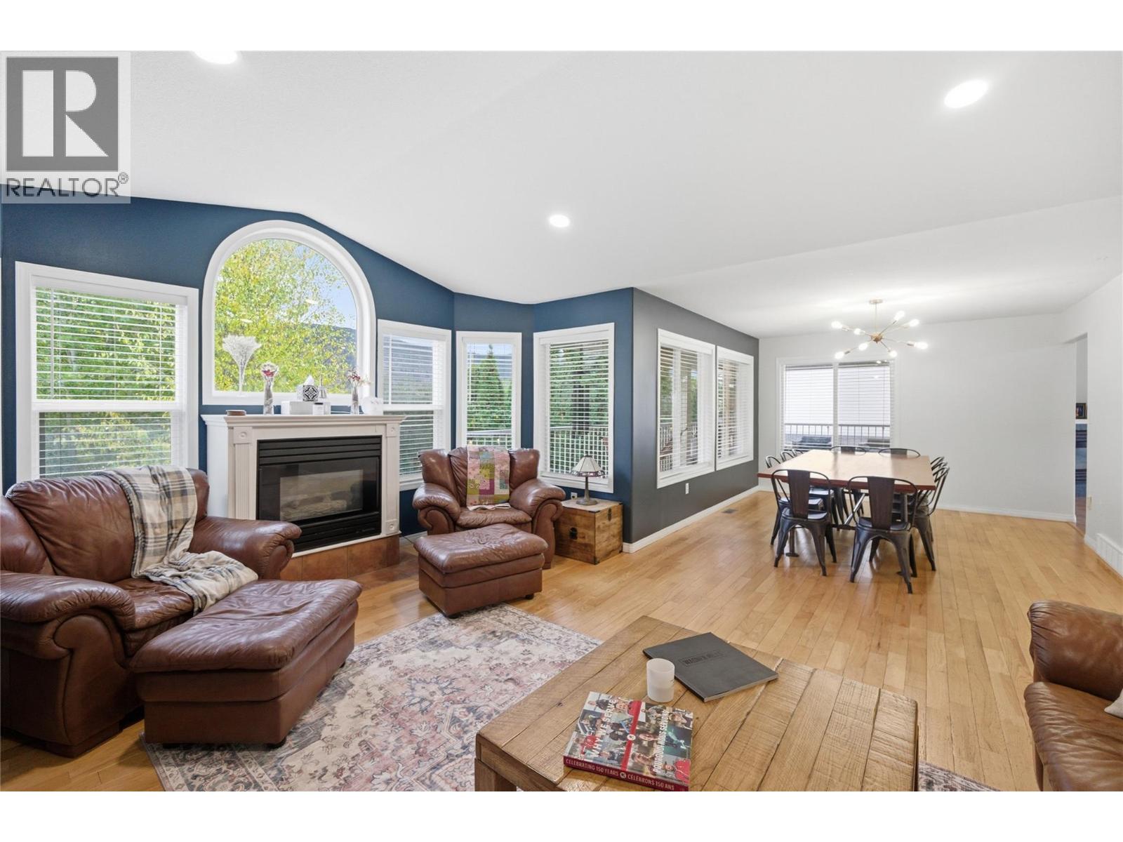 3395 Southridge Drive, Castlegar, British Columbia  V1N 4G1 - Photo 5 - 10366271