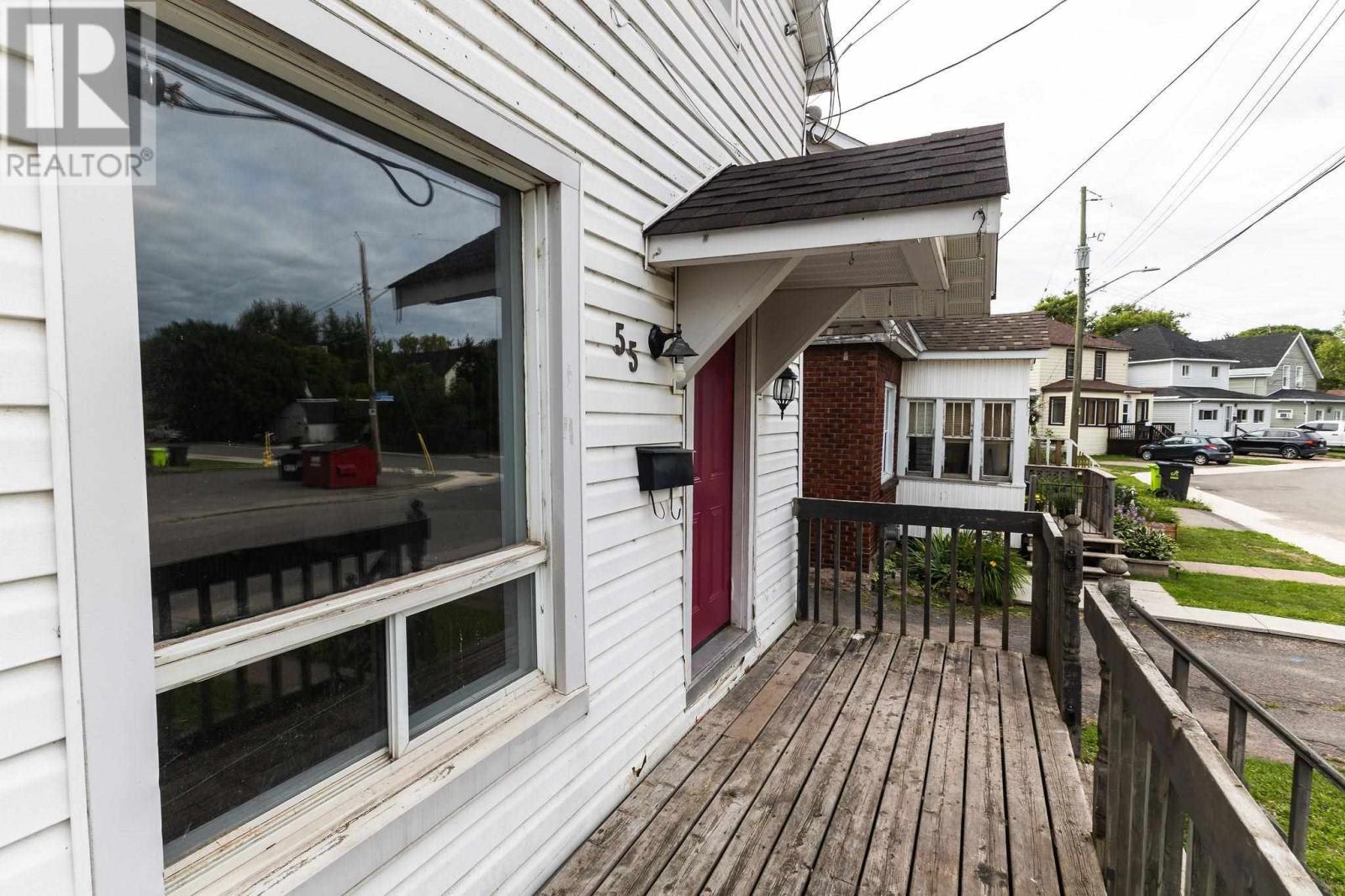 55 Grosvenor Ave, Sault Ste. Marie, Ontario  P6B 2L8 - Photo 4 - SM252353