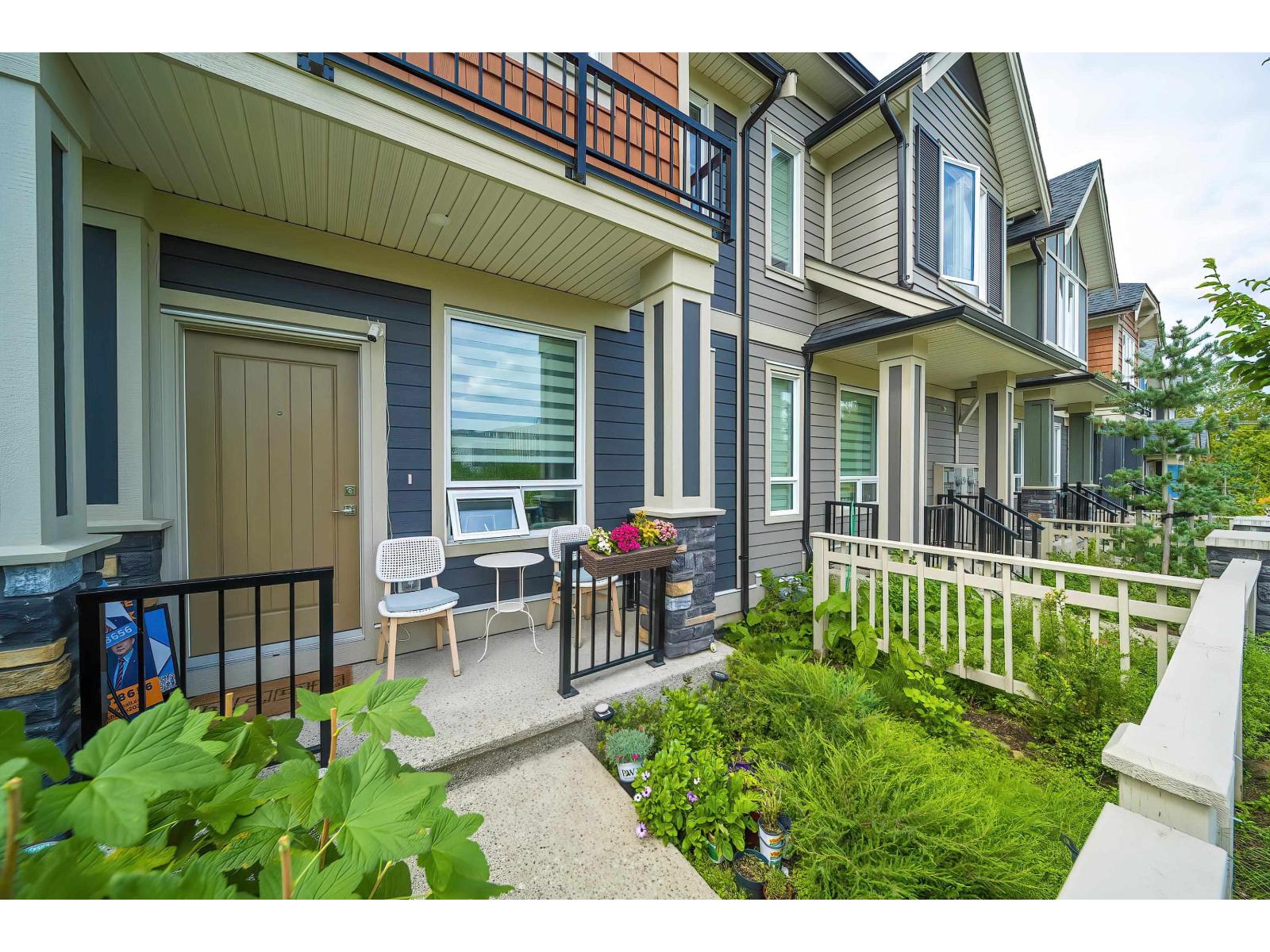 7781 206 Street, Langley, British Columbia  V2Y 1X3 - Photo 4 - R3039005