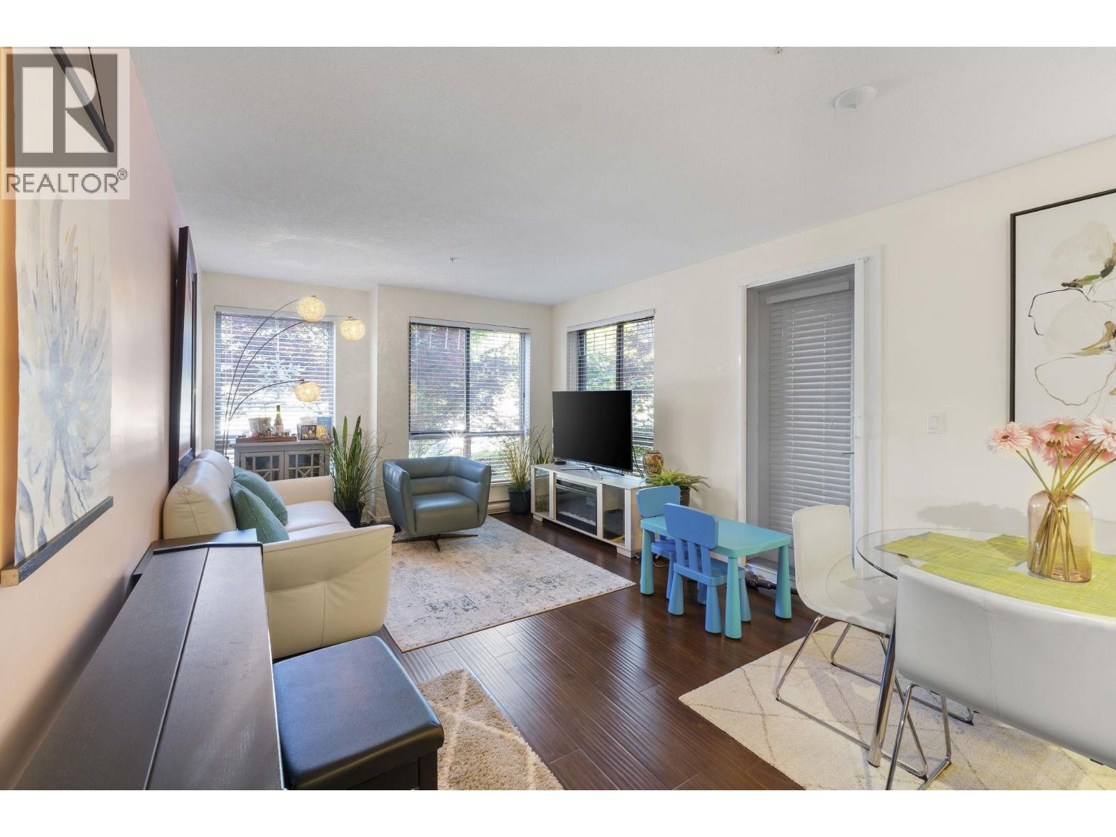 211 500 Royal Avenue, New Westminster, British Columbia  V3L 0G5 - Photo 2 - R3060586