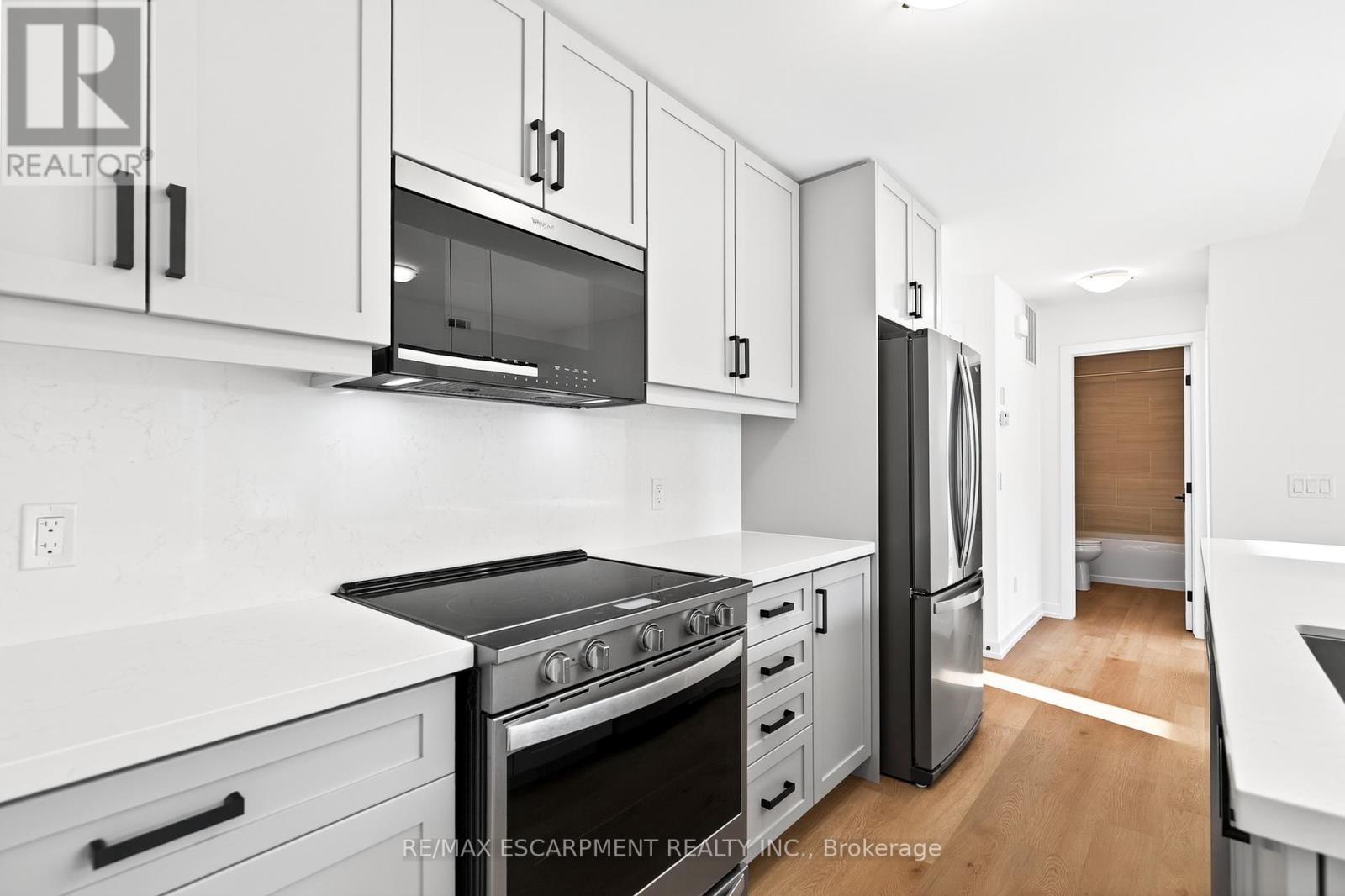 32 - 70 Kenesky Drive, Hamilton, Ontario  L8B 2A9 - Photo 11 - X12474995
