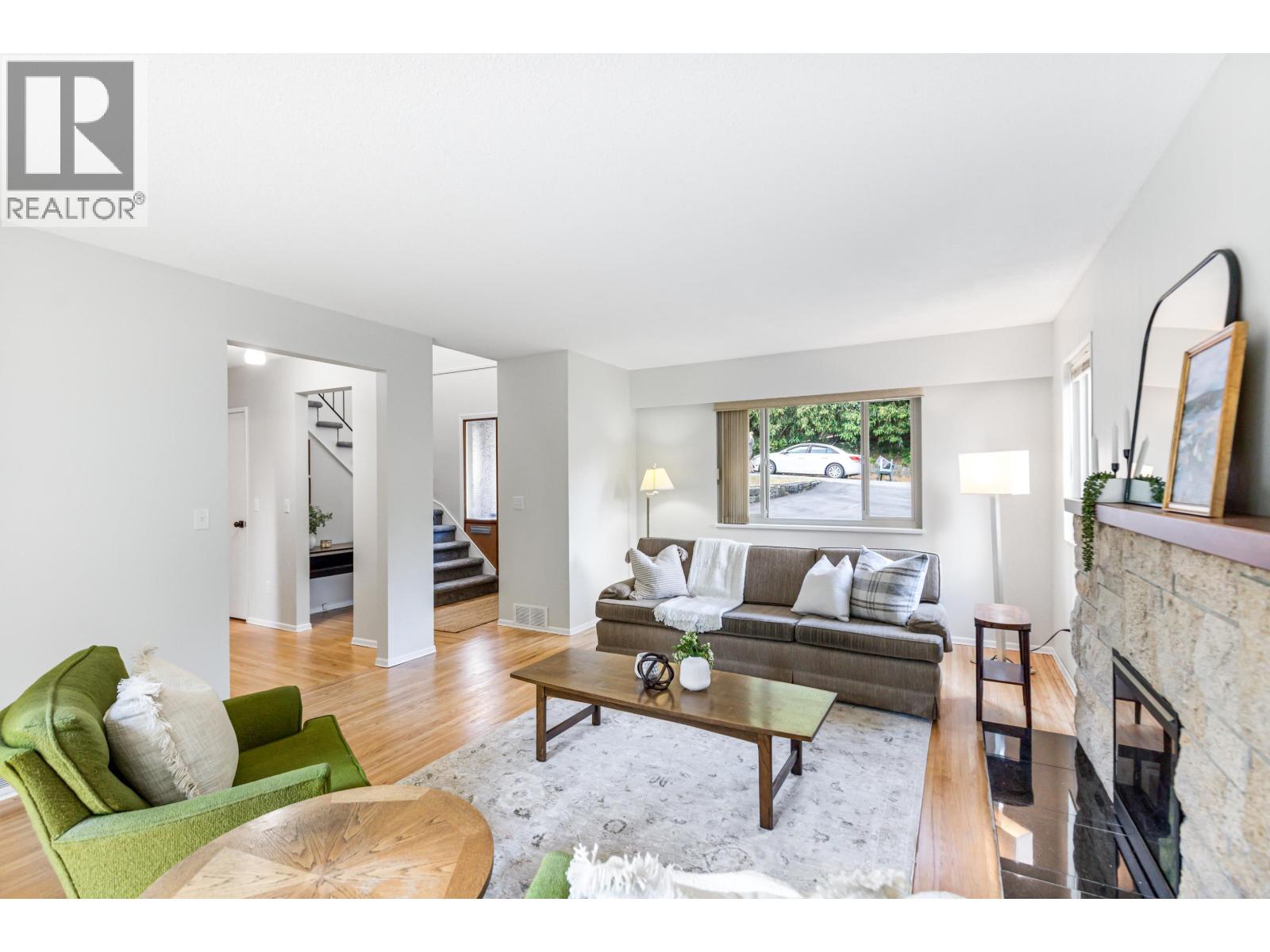 230 Harvard Drive, Port Moody, British Columbia  V3H 1S8 - Photo 6 - R3038660