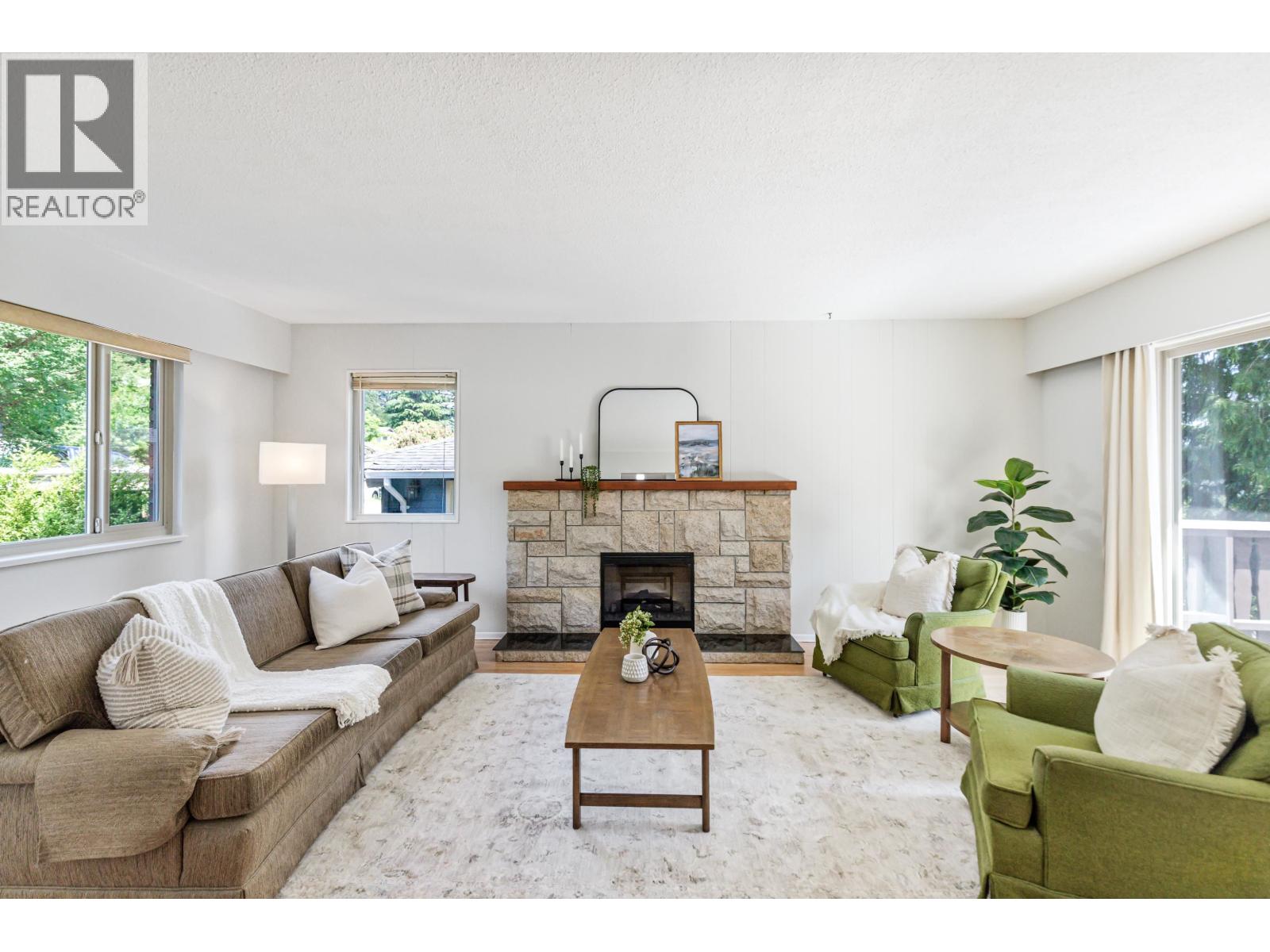 230 HARVARD DRIVE, Port Moody, British Columbia