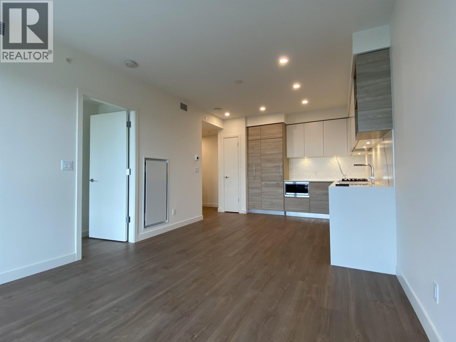 2305 595 Austin Avenue, Coquitlam, British Columbia  V3K 0G7 - Photo 3 - R3060494