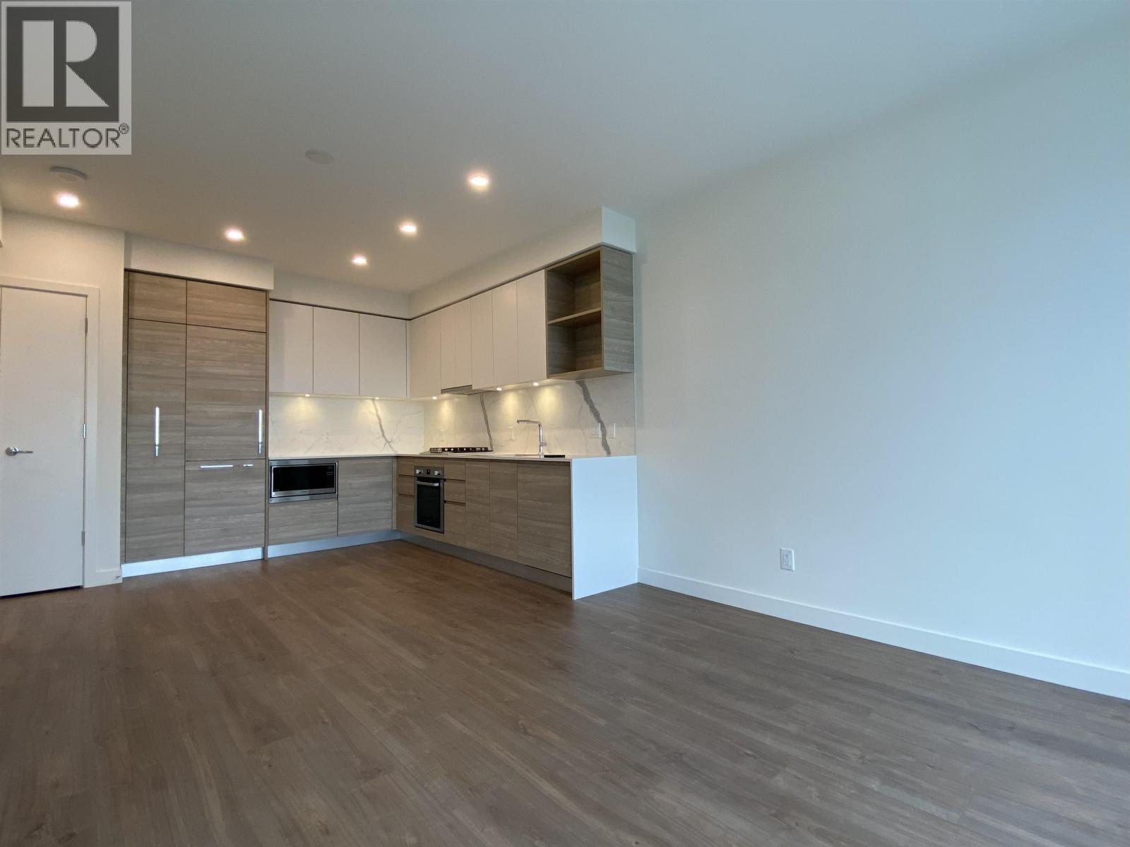 2305 595 Austin Avenue, Coquitlam, British Columbia  V3K 0G7 - Photo 2 - R3060494