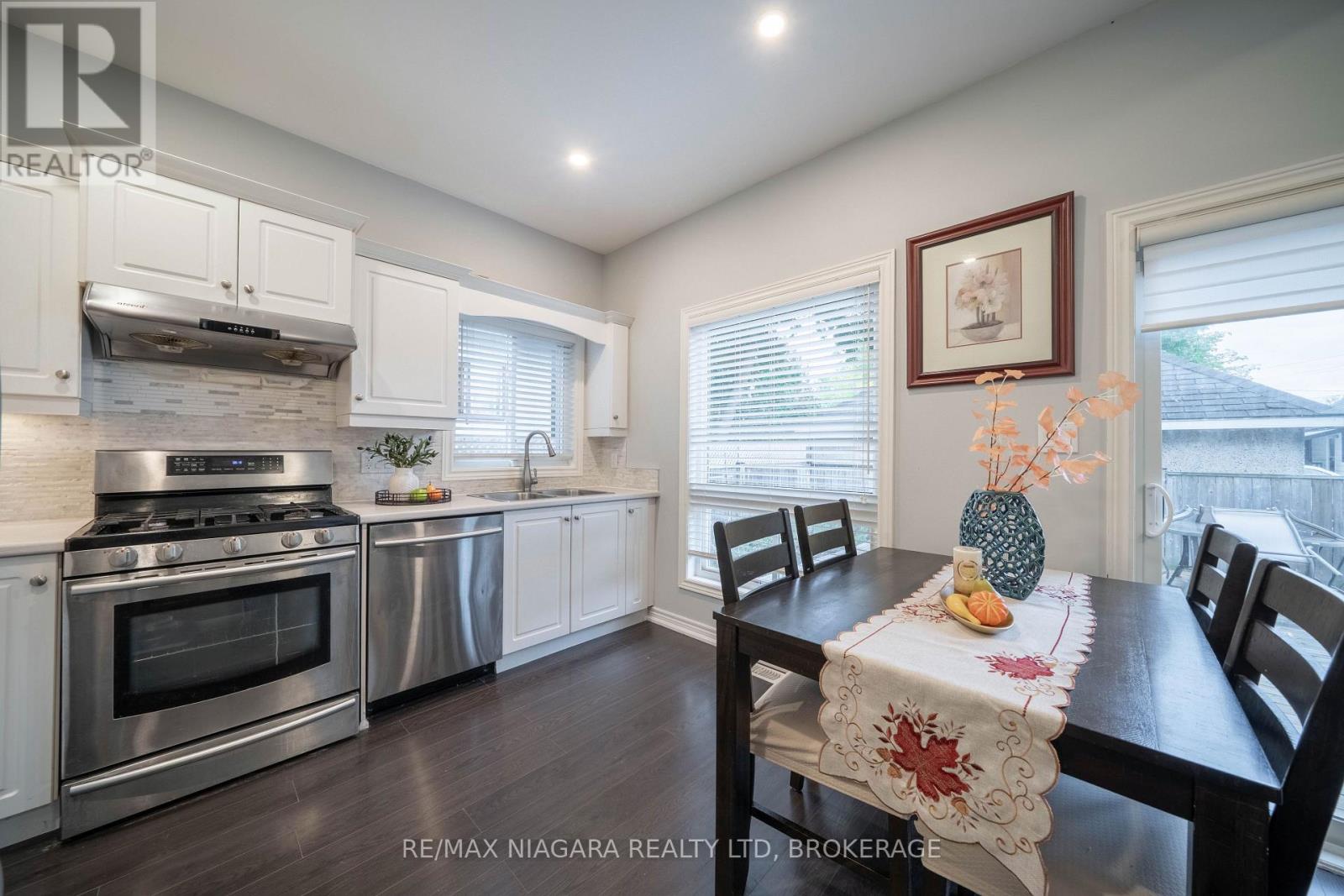 2 Marren Street, St. Catharines, Ontario  L2P 2J6 - Photo 19 - X12475013