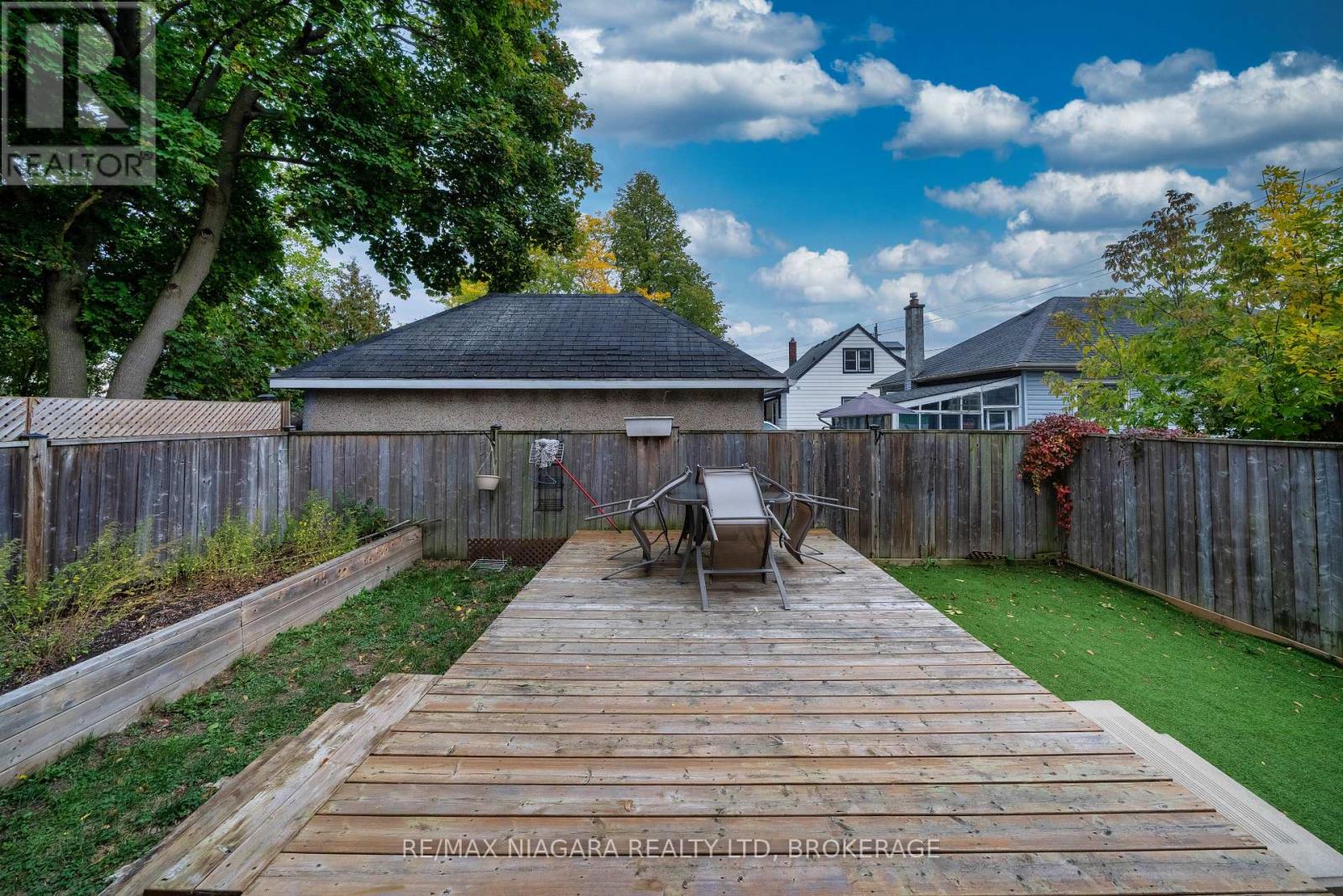 2 Marren Street, St. Catharines, Ontario  L2P 2J6 - Photo 40 - X12475013