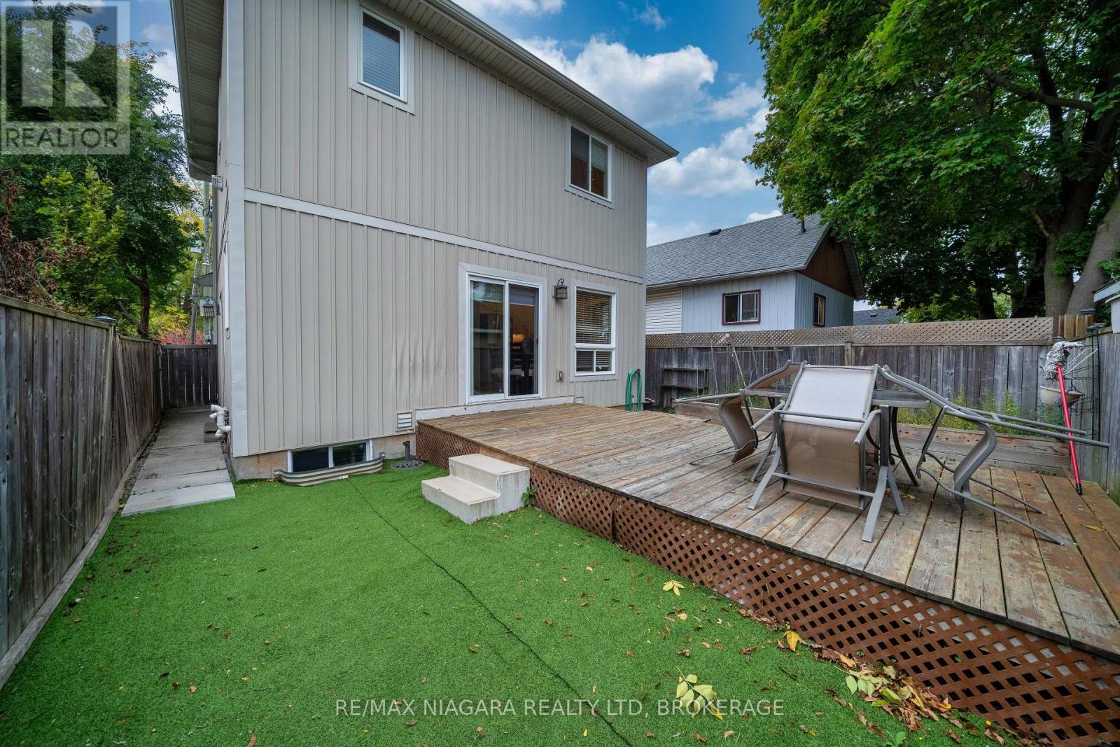 2 Marren Street, St. Catharines, Ontario  L2P 2J6 - Photo 41 - X12475013