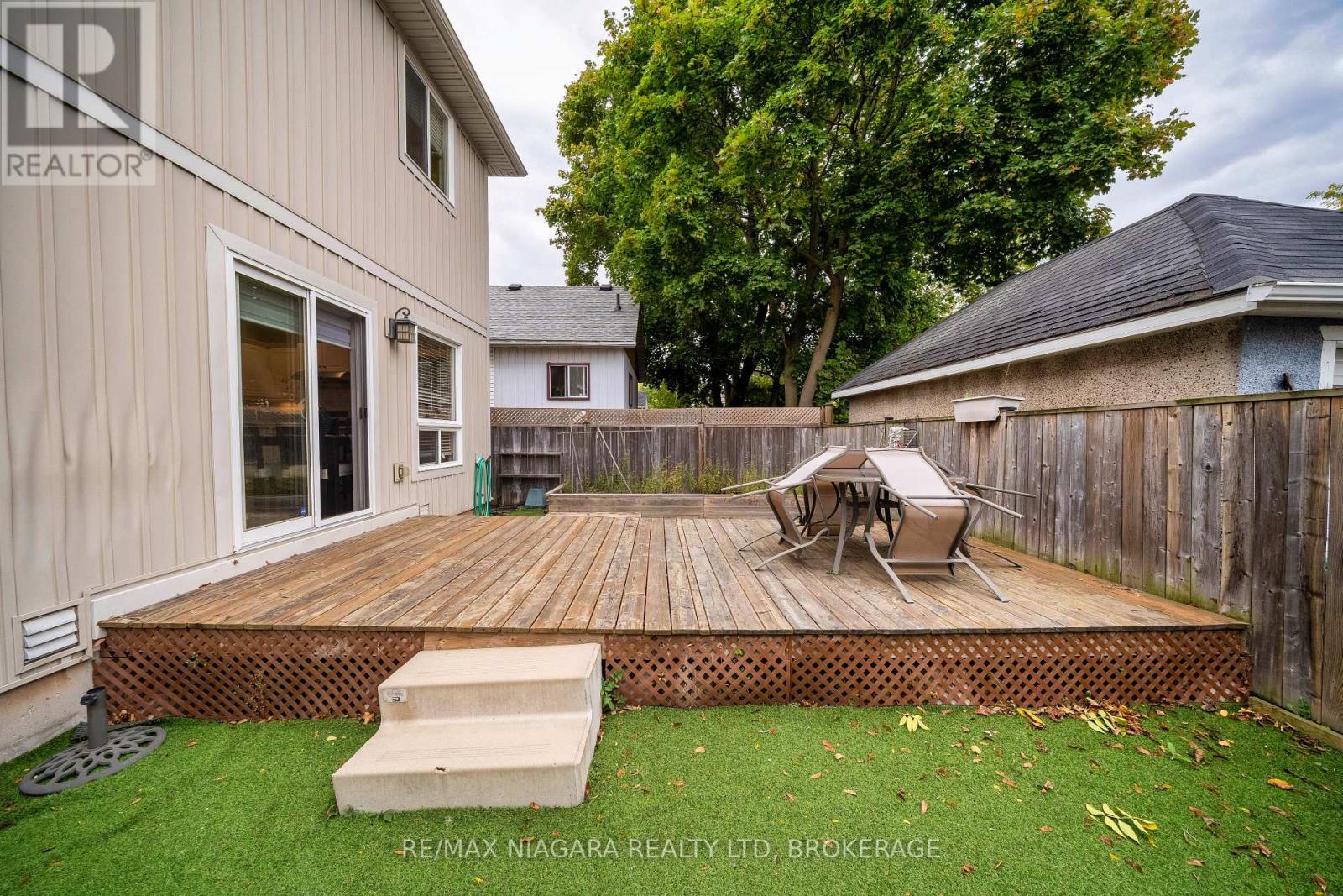 2 Marren Street, St. Catharines, Ontario  L2P 2J6 - Photo 42 - X12475013