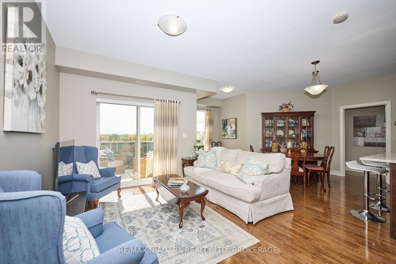 427 - 8111 Forest Glen Drive, Niagara Falls, Ontario  L2H 2Y7 - Photo 2 - X12475019