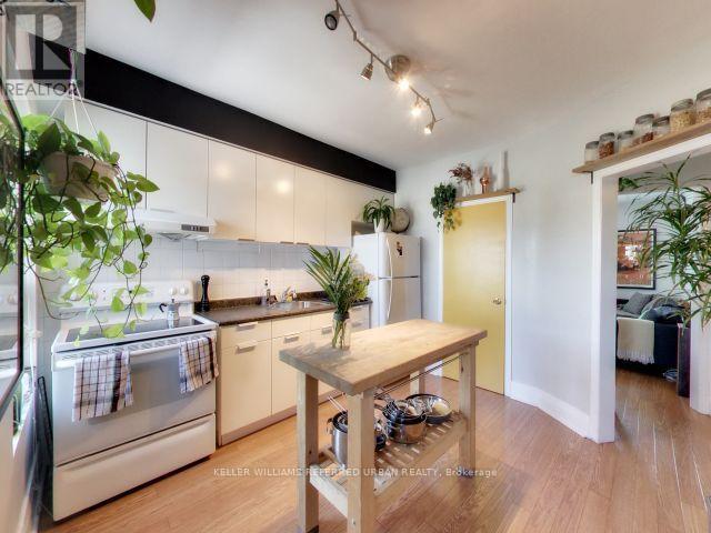 4 Stonehouse Crescent, Toronto, Ontario  M6J 1T5 - Photo 10 - C12475017
