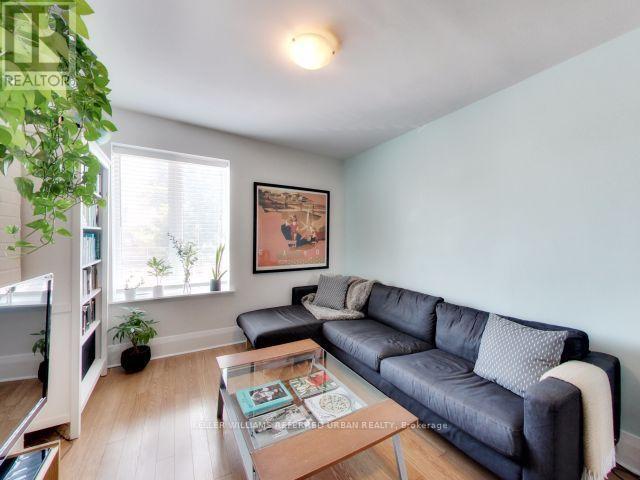 4 Stonehouse Crescent, Toronto, Ontario  M6J 1T5 - Photo 6 - C12475017