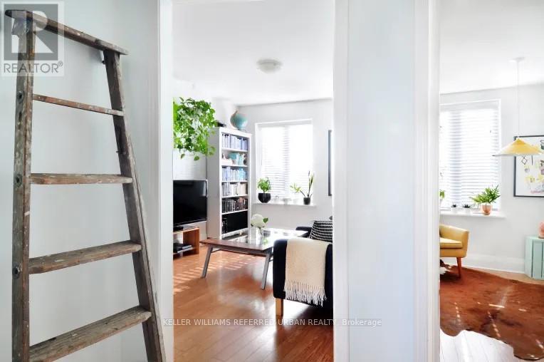 4 Stonehouse Crescent, Toronto, Ontario  M6J 1T5 - Photo 7 - C12475017