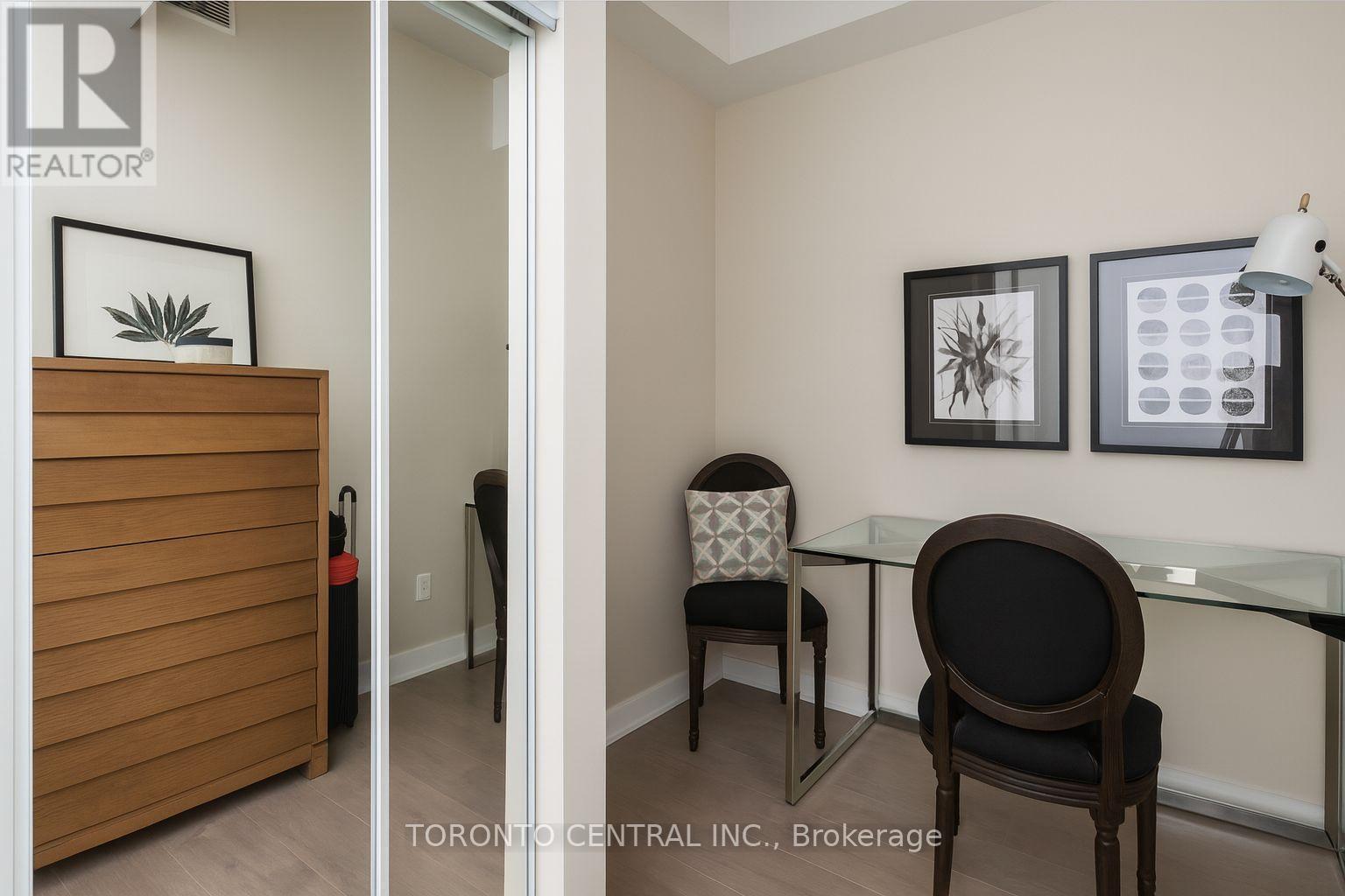 512 - 109 Ossington Avenue, Toronto, Ontario  M6J 0G1 - Photo 8 - C12475026