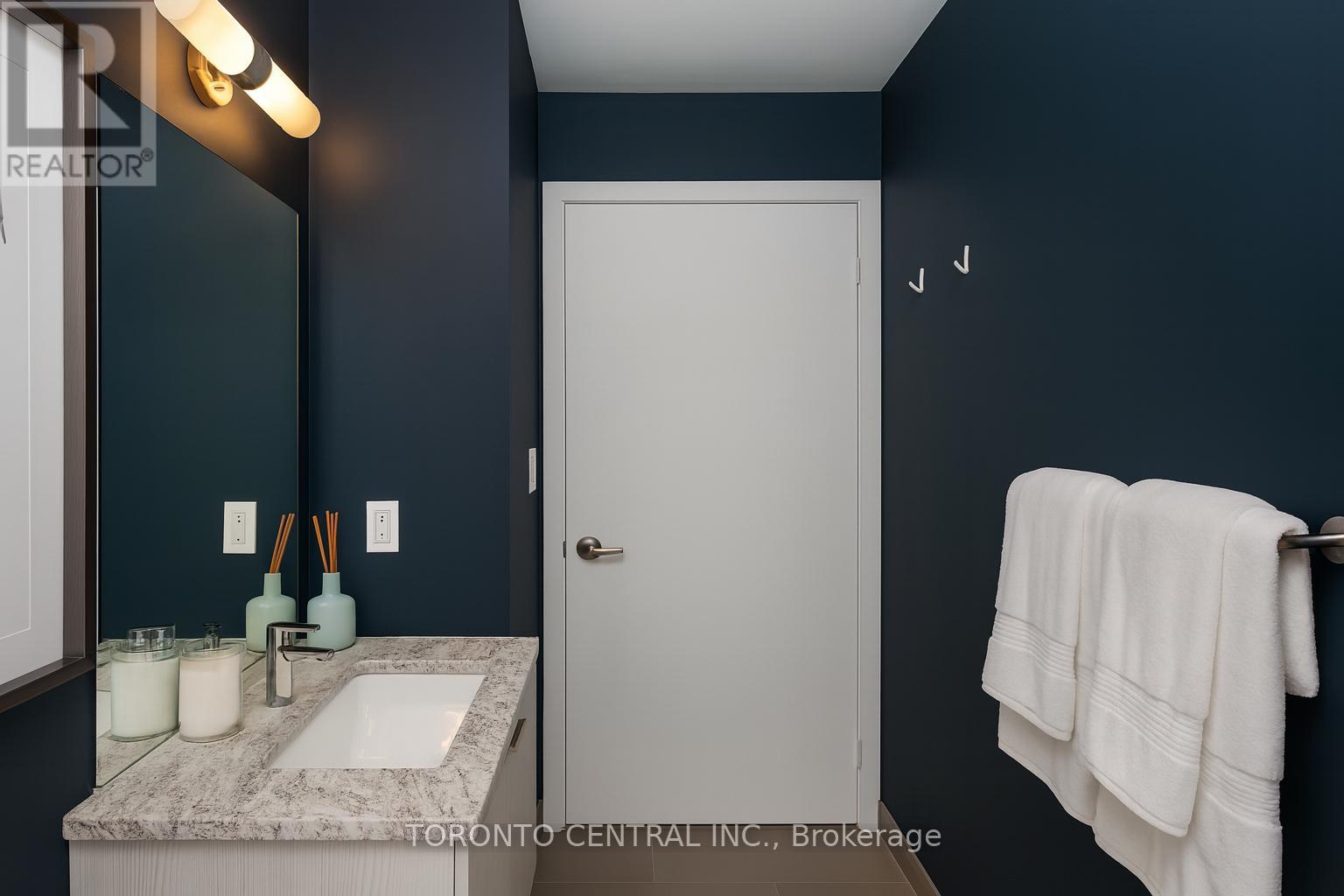 512 - 109 Ossington Avenue, Toronto, Ontario  M6J 0G1 - Photo 9 - C12475026