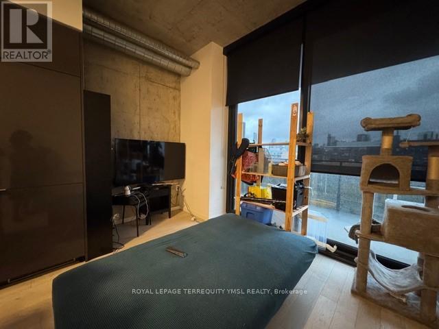 612 - 21 Lawren Harris Square, Toronto, Ontario  M5A 0T4 - Photo 7 - C12475042