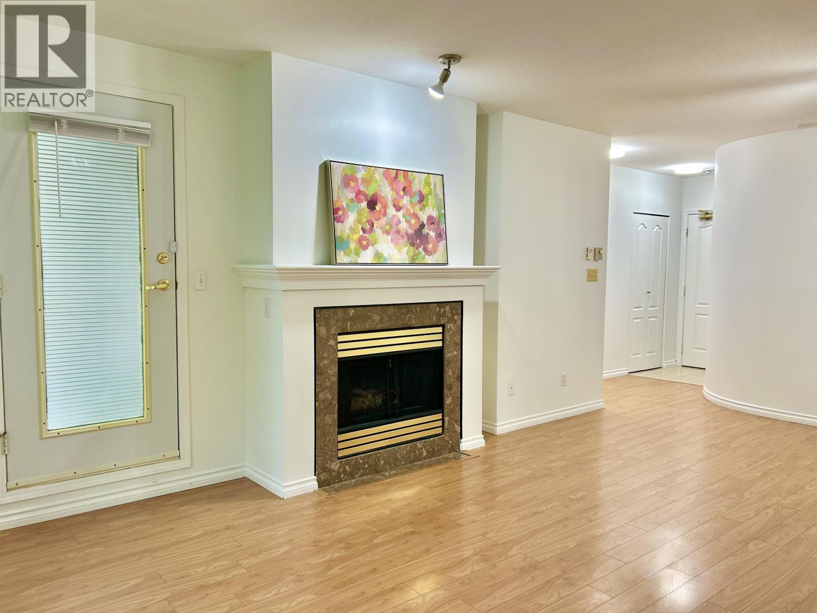 205 6742 Station Hill Court, Burnaby, British Columbia  V3N 4V2 - Photo 5 - R3060625