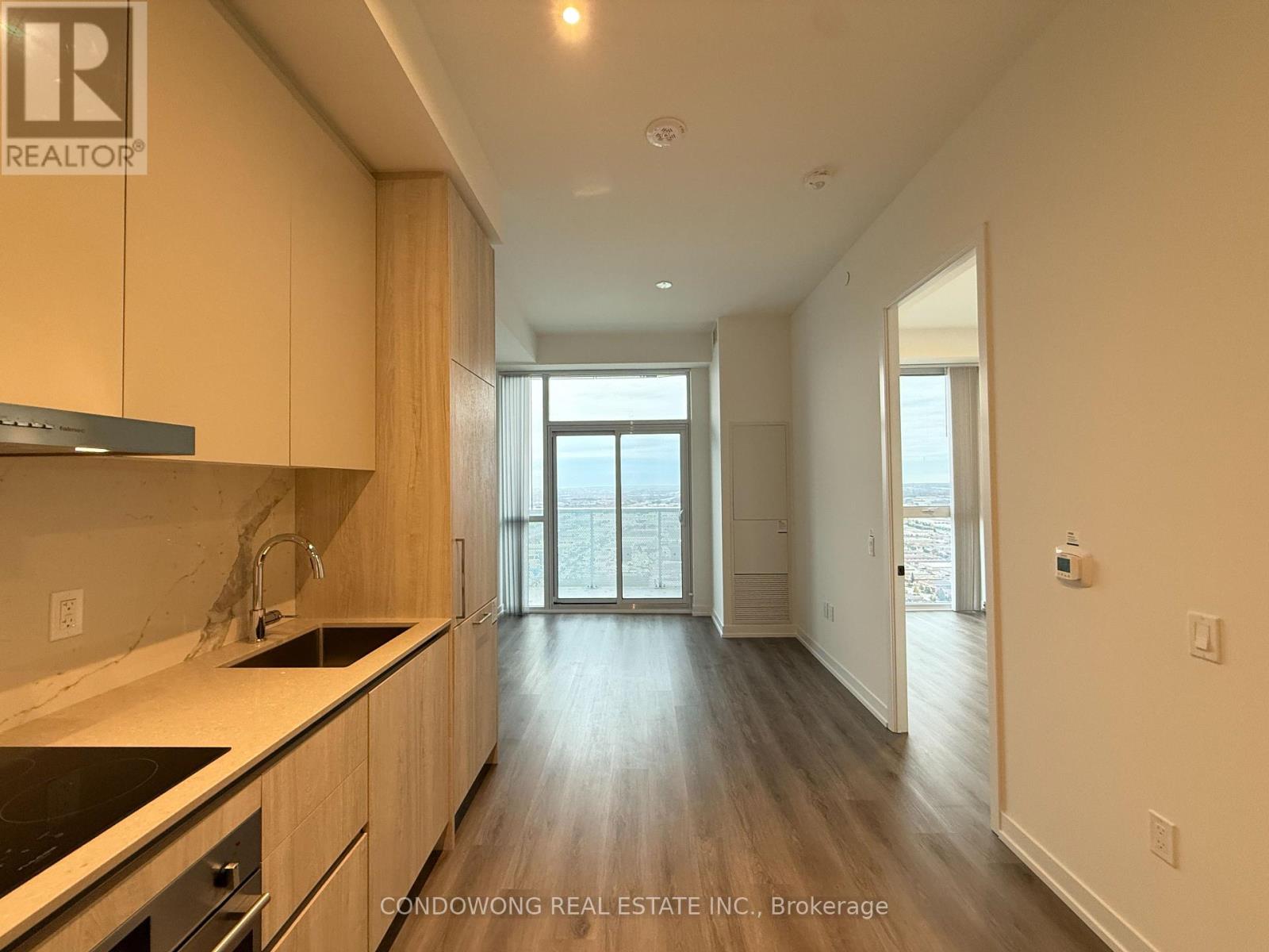 5811 - 225 COMMERCE STREET, Vaughan, Ontario