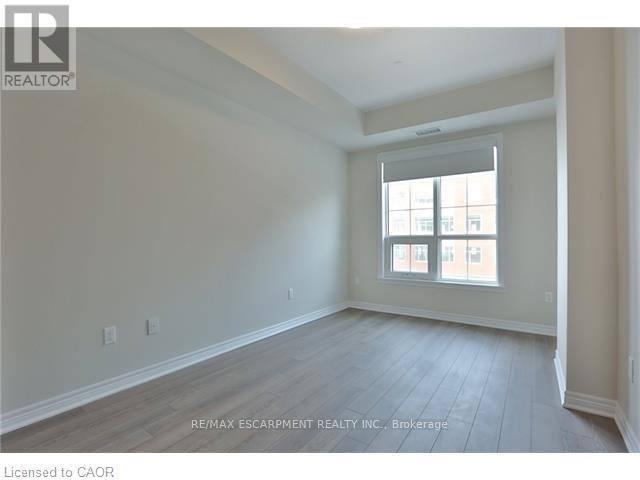213 - 216 Oak Park Boulevard, Oakville, Ontario  L6H 0K3 - Photo 10 - W12475006