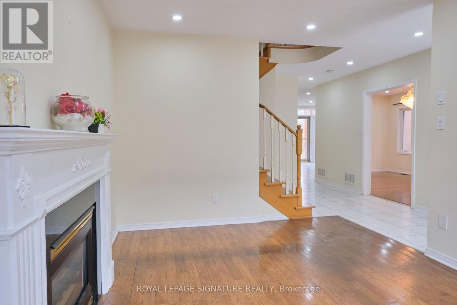 Upper - 12 Pacific Wind Crescent, Brampton, Ontario  L6R 1Y6 - Photo 10 - W12475014