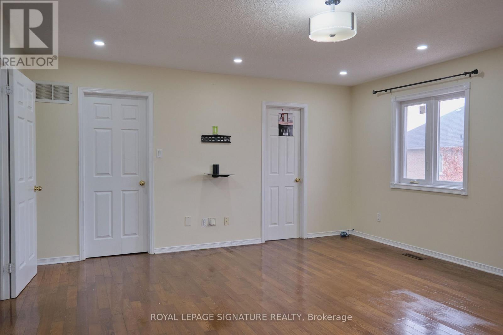 Upper - 12 Pacific Wind Crescent, Brampton, Ontario  L6R 1Y6 - Photo 16 - W12475014