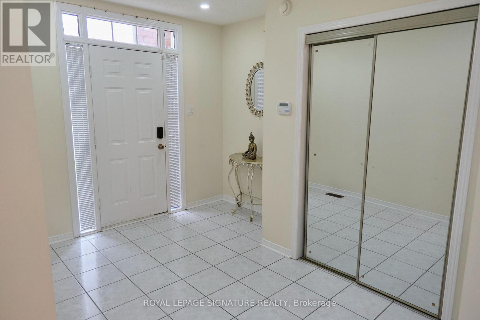 Upper - 12 Pacific Wind Crescent, Brampton, Ontario  L6R 1Y6 - Photo 3 - W12475014
