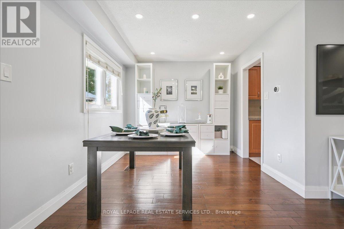 4336 Lee Drive, Mississauga, Ontario  L4W 4A8 - Photo 22 - W12475033