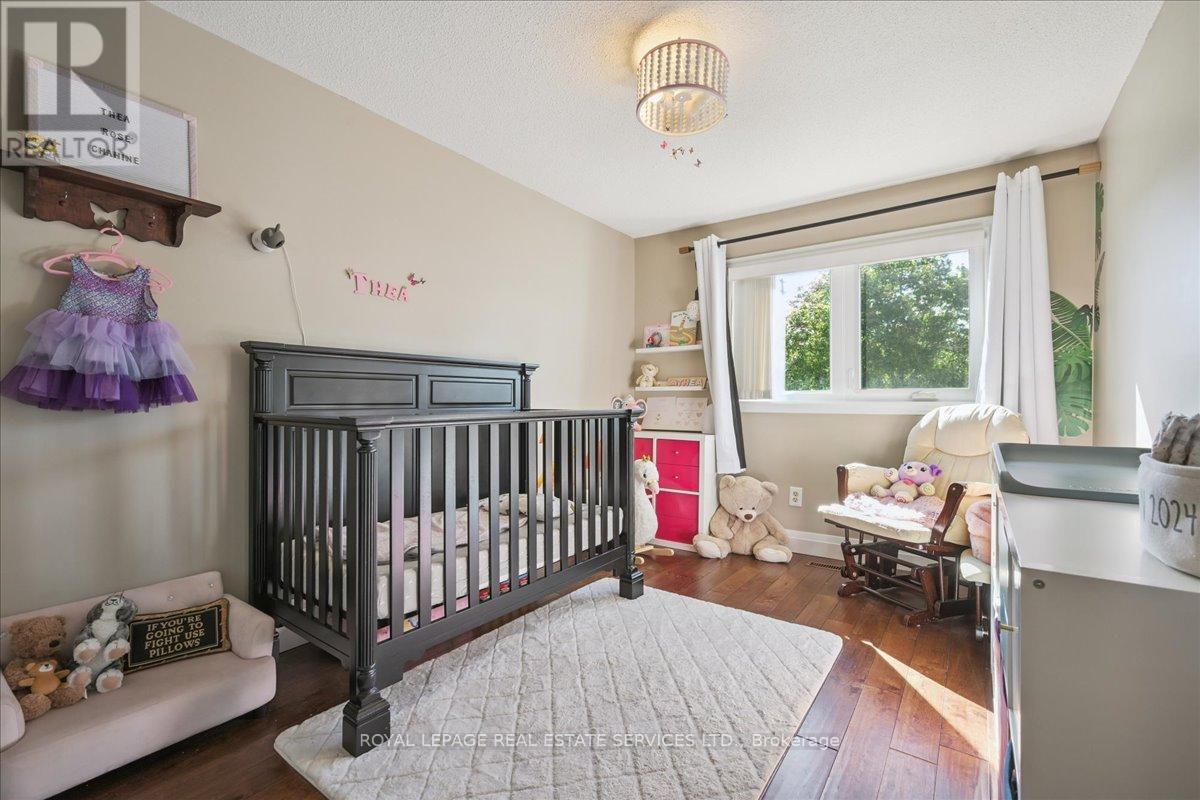4336 Lee Drive, Mississauga, Ontario  L4W 4A8 - Photo 30 - W12475033