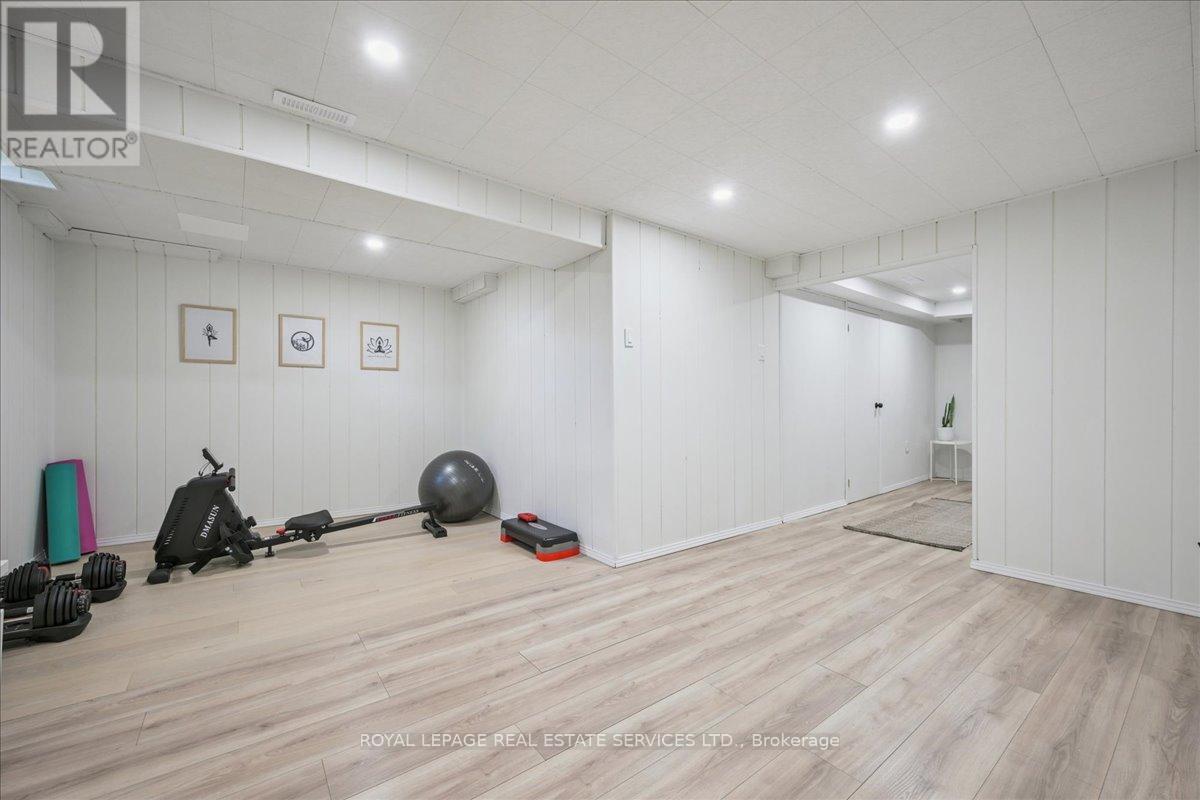 4336 Lee Drive, Mississauga, Ontario  L4W 4A8 - Photo 37 - W12475033