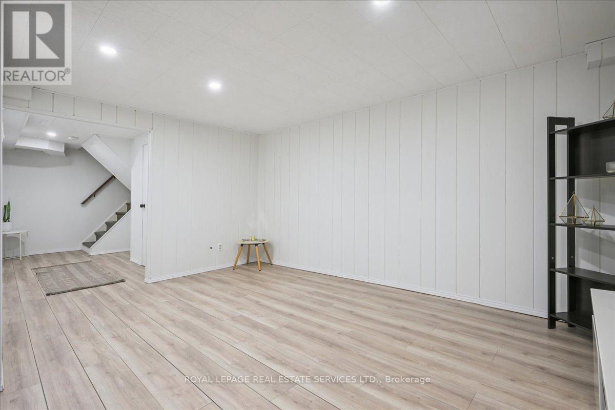 4336 Lee Drive, Mississauga, Ontario  L4W 4A8 - Photo 38 - W12475033