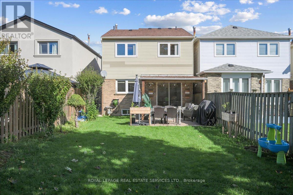4336 Lee Drive, Mississauga, Ontario  L4W 4A8 - Photo 43 - W12475033