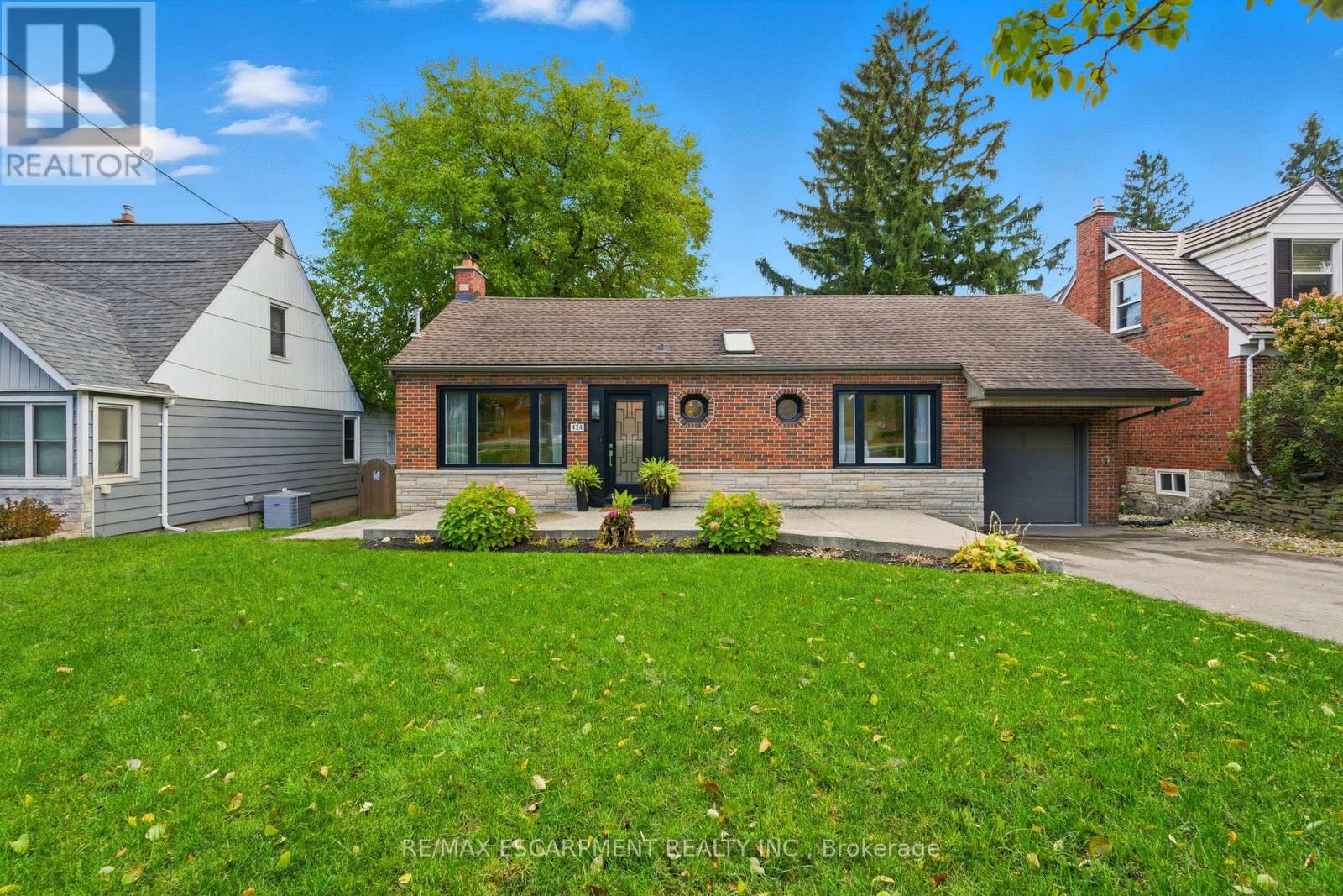 424 PLAINS ROAD W, Burlington, Ontario