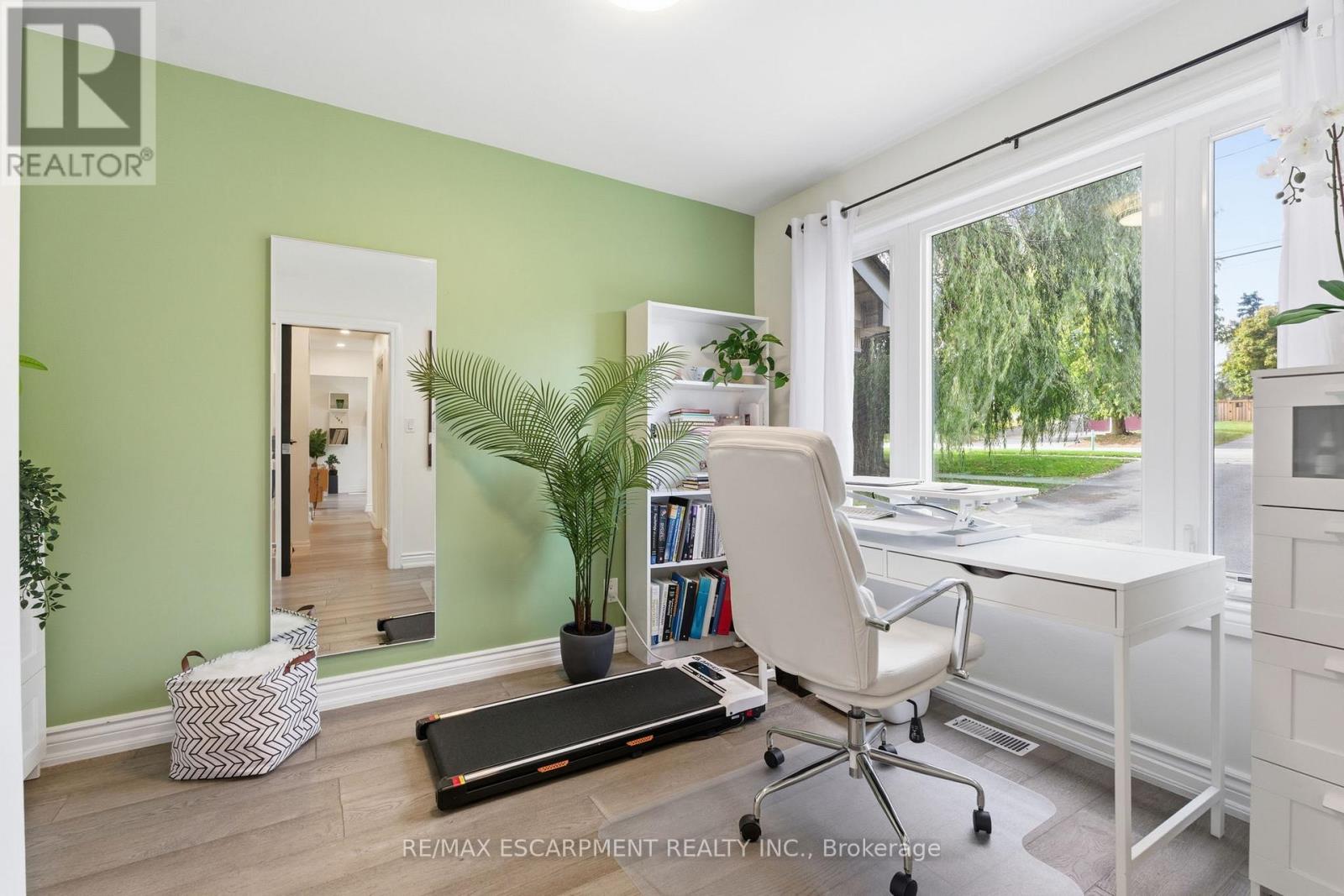 424 Plains Road W, Burlington, Ontario  L7T 1G9 - Photo 13 - W12475040