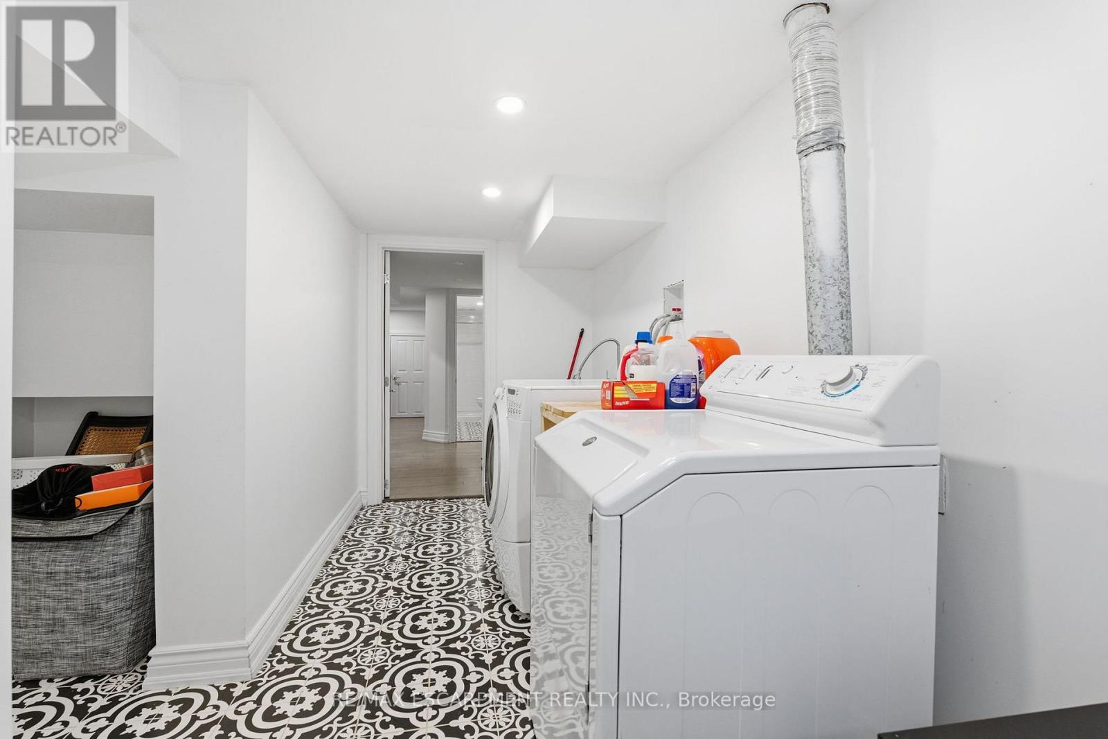 424 Plains Road W, Burlington, Ontario  L7T 1G9 - Photo 33 - W12475040