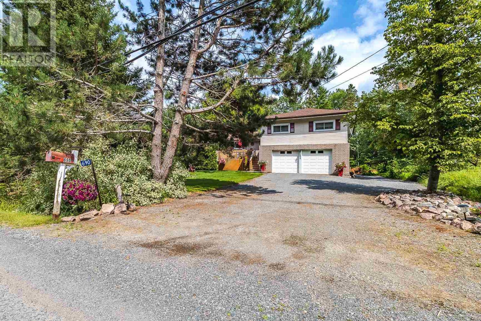 690 Walls Side Rd, Sault Ste. Marie, Ontario  P6A 6K4 - Photo 35 - SM253028