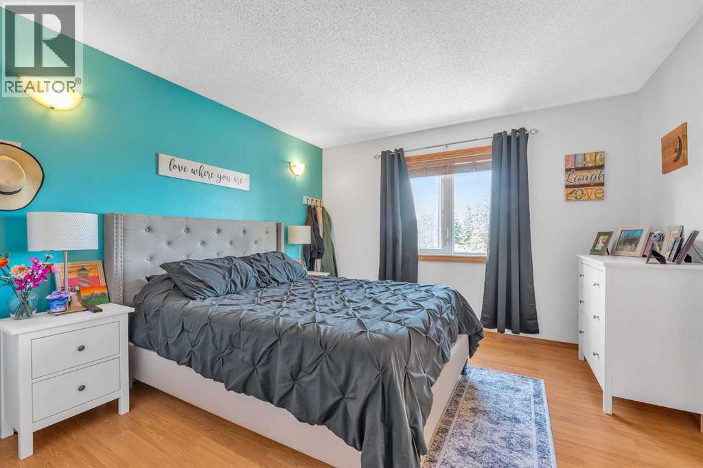 20 Westland Gate, Okotoks, Alberta  T1S 1N1 - Photo 12 - A2244976