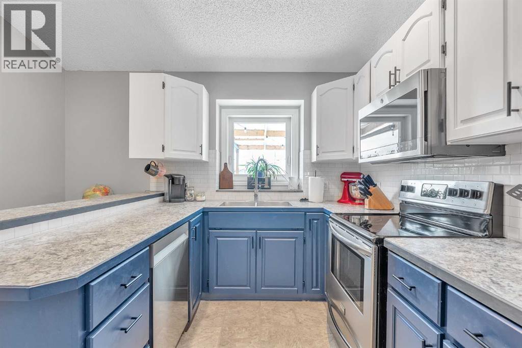 20 Westland Gate, Okotoks, Alberta  T1S 1N1 - Photo 9 - A2244976