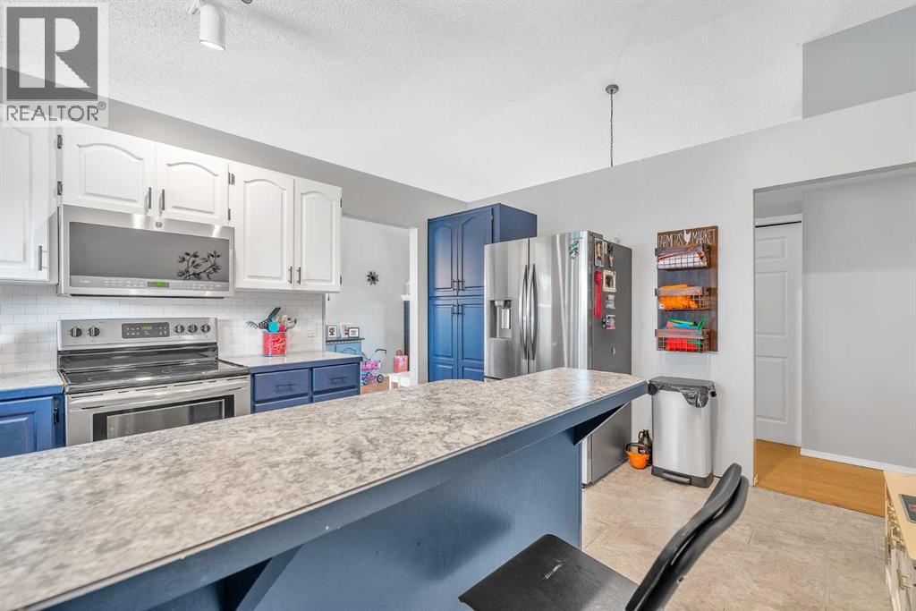 20 Westland Gate, Okotoks, Alberta  T1S 1N1 - Photo 11 - A2244976