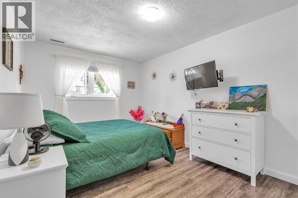 20 Westland Gate, Okotoks, Alberta  T1S 1N1 - Photo 27 - A2244976