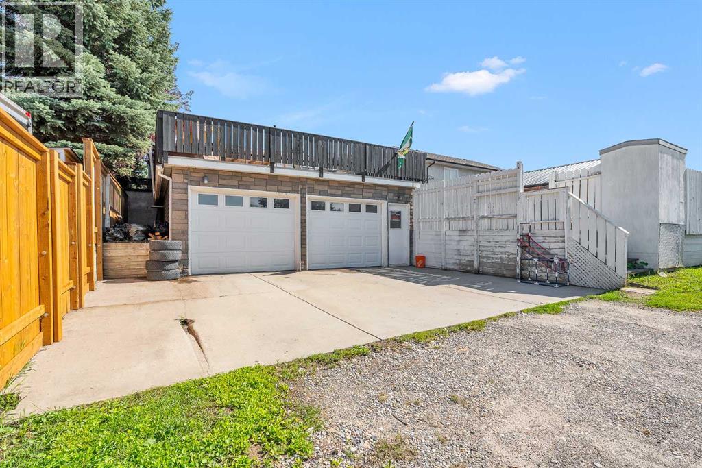 20 Westland Gate, Okotoks, Alberta  T1S 1N1 - Photo 39 - A2244976