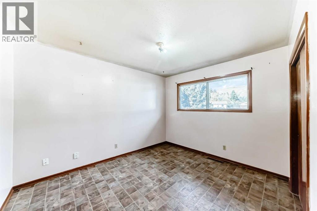 408 1st Street E, Cochrane, Alberta  T4C 1C7 - Photo 19 - A2265474
